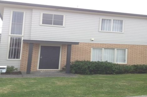 Photo of property in 11 Brashier Circle, Sunnyvale, Auckland, 0612