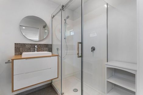 Photo of property in 15 Faulks Terrace, Wanaka, 9305