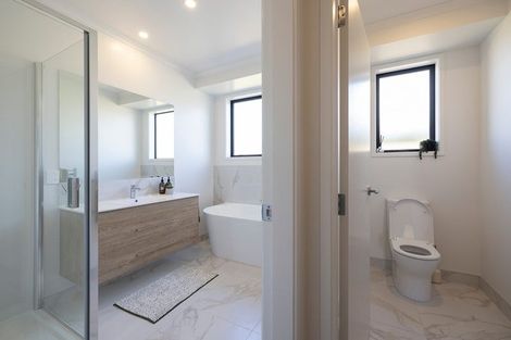 Photo of property in 10 Beveridge Road, One Tree Point, 0118