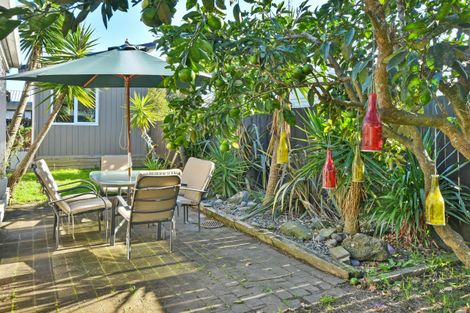 Photo of property in 1/27 Reelick Avenue, Pakuranga Heights, Auckland, 2010