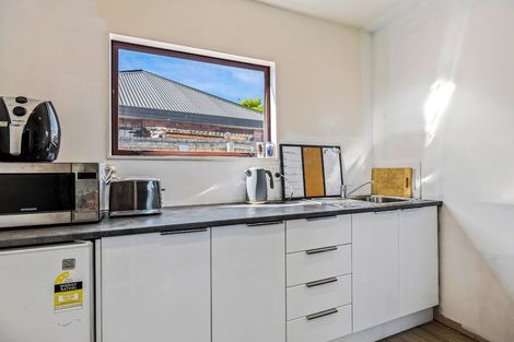 Photo of property in 4 Woodfield Place, Woodend, 7610