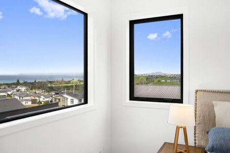 Photo of property in 34 Kumukumu Road, Long Bay, Auckland, 0630