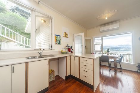 Photo of property in 10 Sunglow Avenue, Melrose, Wellington, 6023