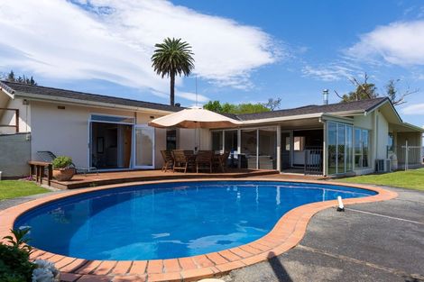 Photo of property in 33 Caesar Road, Ormond, Gisborne, 4071