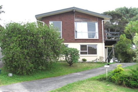 Photo of property in 12 Glencourt Place, Glenfield, Auckland, 0629