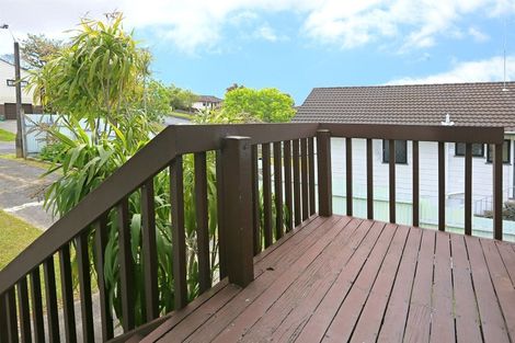 Photo of property in 4 Landsdale Place, Massey, Auckland, 0614