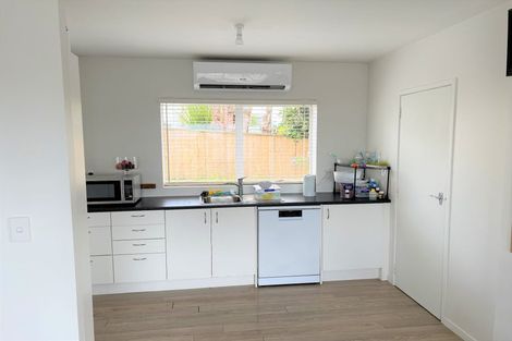 Photo of property in 1/71 Carlisle Road, Torbay, Auckland, 0632