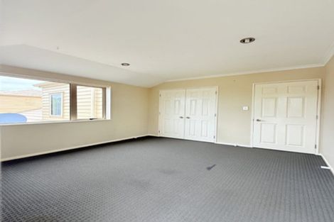 Photo of property in 2 Tavua Lane, Ranui, Auckland, 0612