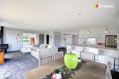 Photo of property in 8 Roblyn Place, Mosgiel, 9024