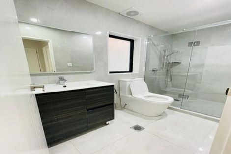 Photo of property in 1/2 Smiths Avenue, Papakura, 2110