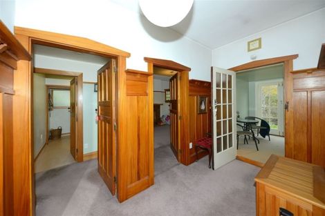 Photo of property in 90 Palatine Terrace, Saint Martins, Christchurch, 8022
