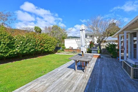 Photo of property in 5 Deller Grove, Silverstream, Upper Hutt, 5019