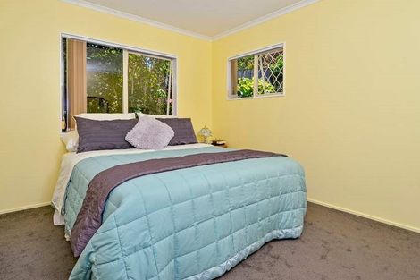 Photo of property in 16 Caversham Drive, Torbay, Auckland, 0630
