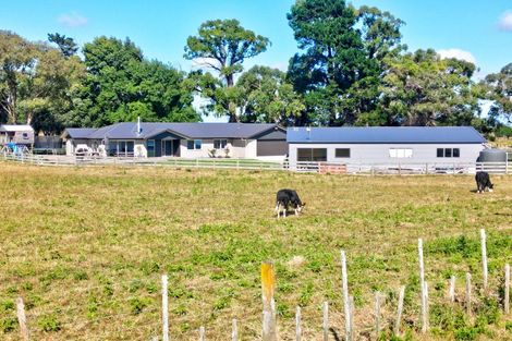 Photo of property in 1065h No 2 Line, Fordell, 4572