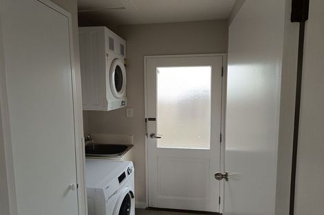 Photo of property in 2/990 High Street, Avalon, Lower Hutt, 5011