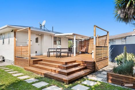 Photo of property in 16 Seattle Grove, Totara Park, Upper Hutt, 5018