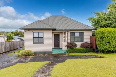 Photo of property in 90 Forest Lake Road, Forest Lake, Hamilton, 3200