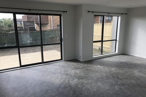 Photo of property in 1 Sophie Lane, Henderson, Auckland, 0612