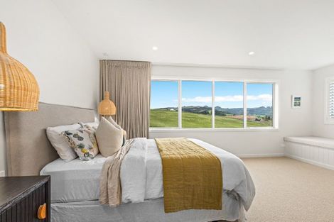 Photo of property in 11 Moya Drive, Matakana, 0985