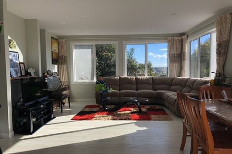 Photo of property in 32a Coronation Road, Hillcrest, Auckland, 0627