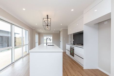 Photo of property in 8 Lavinias Way, Chartwell, Hamilton, 3210