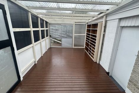 Photo of property in 1/166 Fisher Parade, Farm Cove, Auckland, 2012