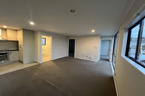 Photo of property in 2 Cranberry Place, Bucklands Beach, Auckland, 2012