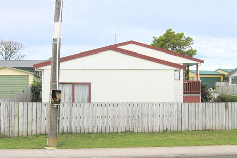 Photo of property in 35 Baverstock Road, Nawton, Hamilton, 3200