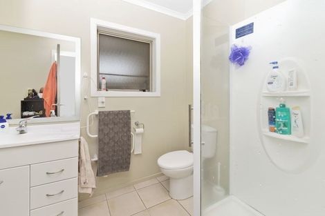 Photo of property in 51/64 Kawaha Point Road, Kawaha Point, Rotorua, 3010