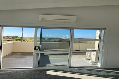 Photo of property in 828a Papamoa Beach Road, Papamoa Beach, Papamoa, 3118