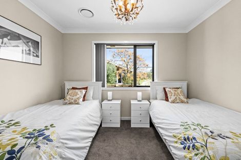 Photo of property in 2 Burbury Ridge, Havelock North, 4130