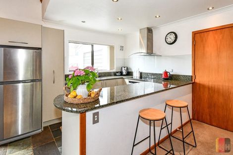 Photo of property in 15 Green Lane, Pukekohe, 2120