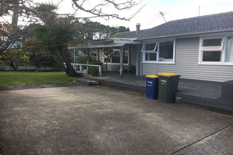 Photo of property in 1 Barnfield Place, Glendene, Auckland, 0602