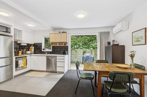 Photo of property in 8/74 Derwent Street, Island Bay, Wellington, 6023