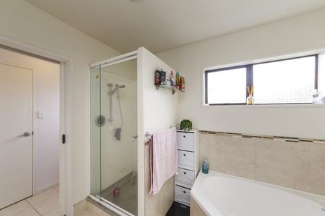 Photo of property in 32 Humphries Place, Awapuni, Palmerston North, 4412