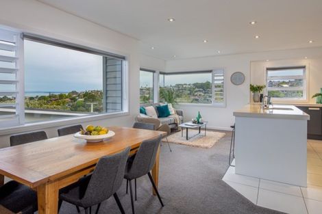 Photo of property in 37a Peter Terrace, Castor Bay, Auckland, 0620