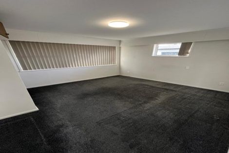 Photo of property in 99 Farquhar Road, Glendene, Auckland, 0602