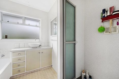 Photo of property in 78 Botany Road, Botany Downs, Auckland, 2010