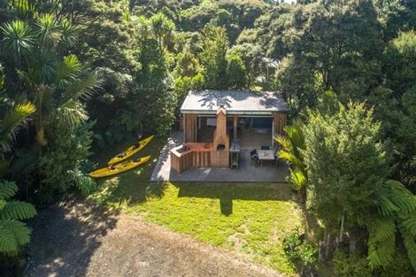 Photo of property in 5 Waihirere Drive, Tuateawa, Coromandel, 3583