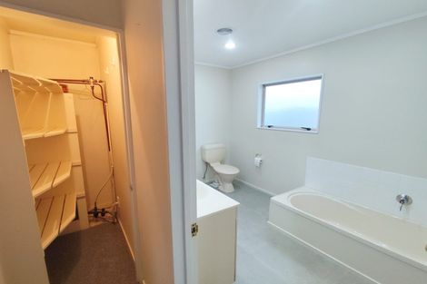 Photo of property in 36 Woodstock Road, Forrest Hill, Auckland, 0620