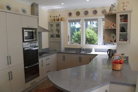 Photo of property in 4 The Oaks, Awapuni, Palmerston North, 4412