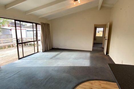 Photo of property in 12a Tamaki Bay Drive, Pakuranga, Auckland, 2010