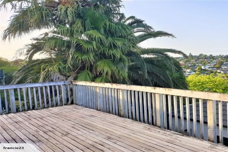 Photo of property in 1/62 Target Road, Totara Vale, Auckland, 0629