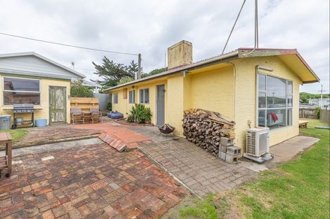 Photo of property in 12 Rangitane Street, Himatangi Beach, Foxton, 4891