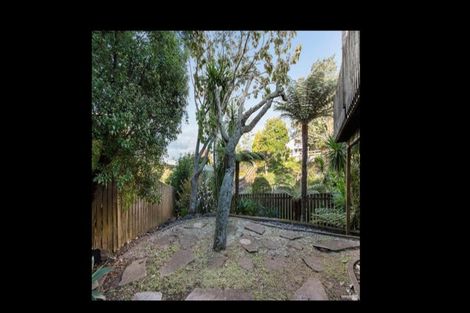 Photo of property in 1/7 Odette Road, Totara Vale, Auckland, 0629