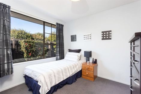 Photo of property in 6 Sunbeam Place, Halswell, Christchurch, 8025