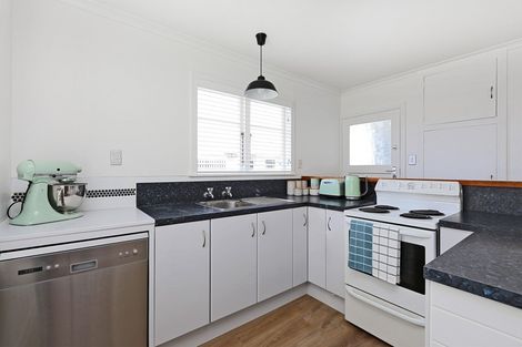 Photo of property in 33 Allen Berry Avenue, Pirimai, Napier, 4112