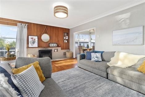 Photo of property in 82 Glengarry Road, Glen Eden, Auckland, 0602