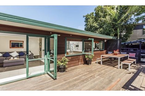 Photo of property in 1/50 Nigel Road, Browns Bay, Auckland, 0630
