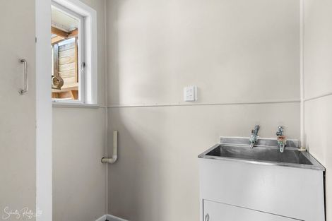 Photo of property in 2081 Paparoa Valley Road, Paparoa, 0571